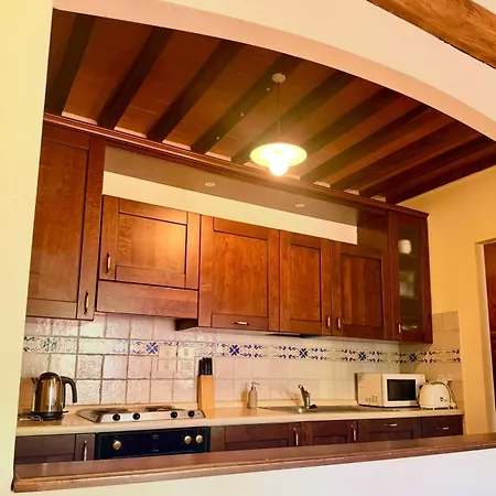 Casa - 2 Bedroom شقة كورتونا